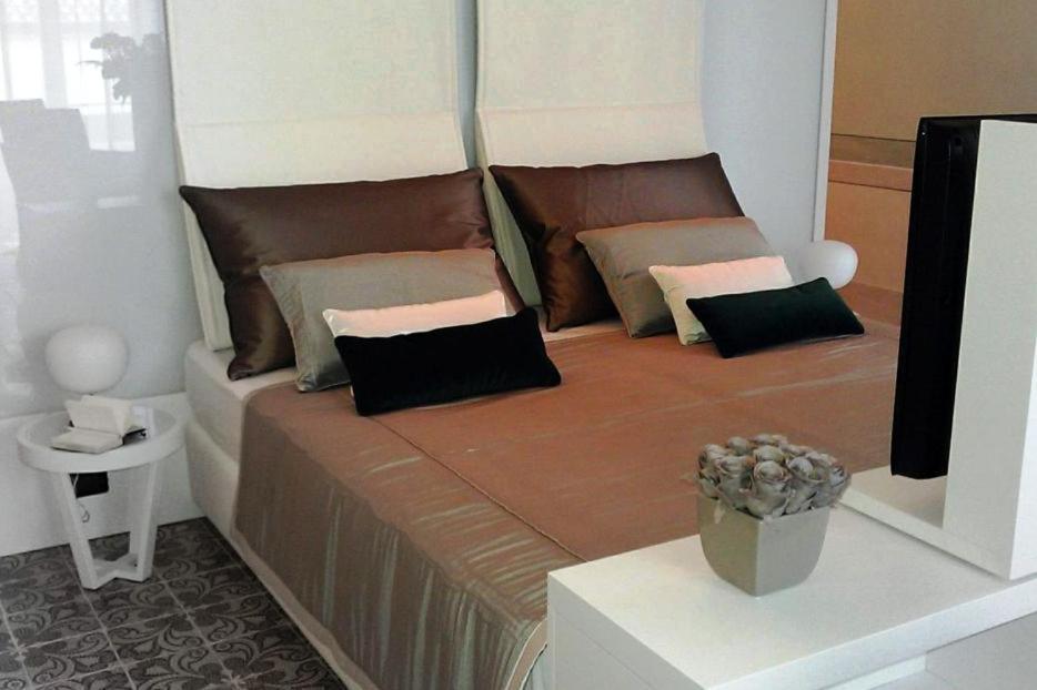 Hotel Palazzo Fortunato Sant'Agata di Militello Room photo
